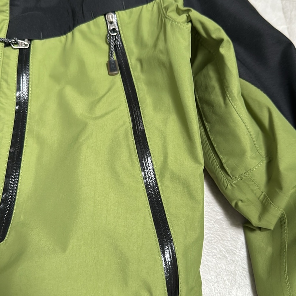 Gore-Tex women’s shell jacket - Picture 3 of 6